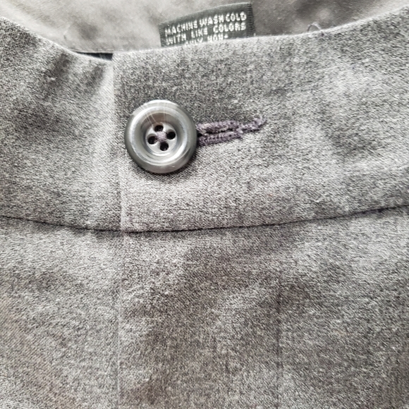 Mossimo grey slacks size 6 - Picture 8 of 8